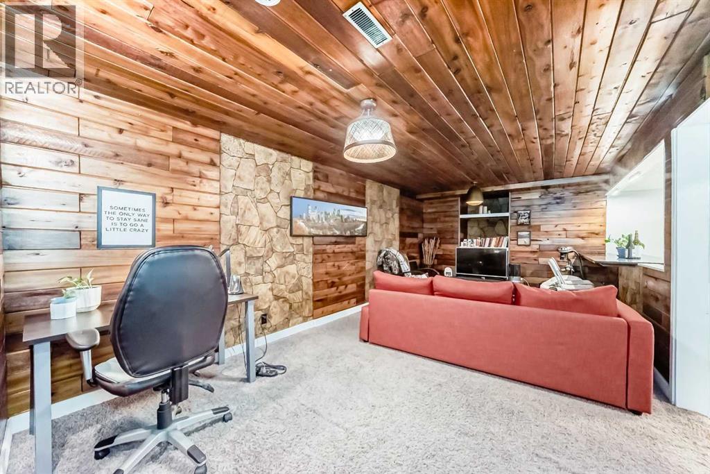 Single Family House Bungalow for Sale in  Templeside Circle NE Temple Calgary 