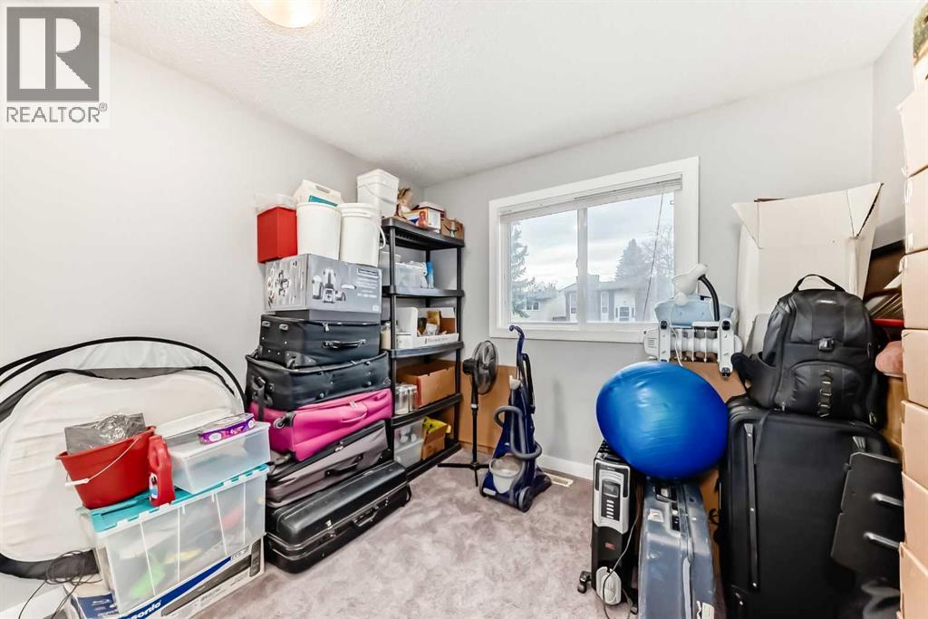 Single Family House Bungalow for Sale in  Templeside Circle NE Temple Calgary 