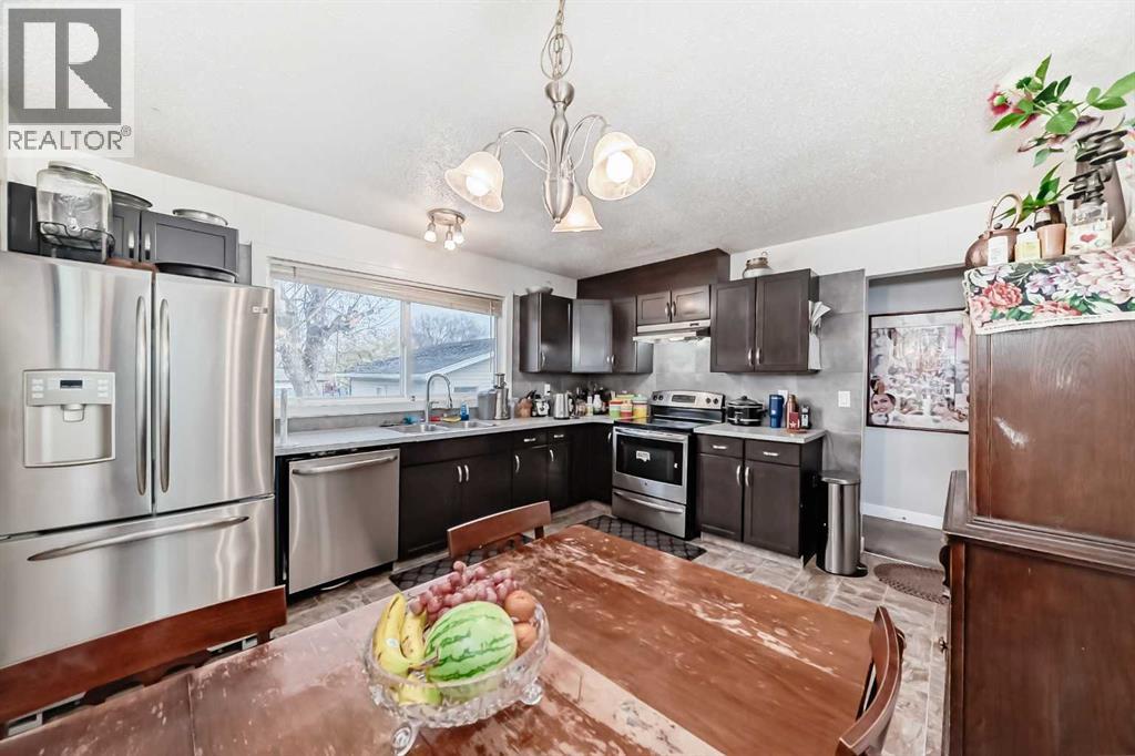 Single Family House Bungalow for Sale in  Templeside Circle NE Temple Calgary 