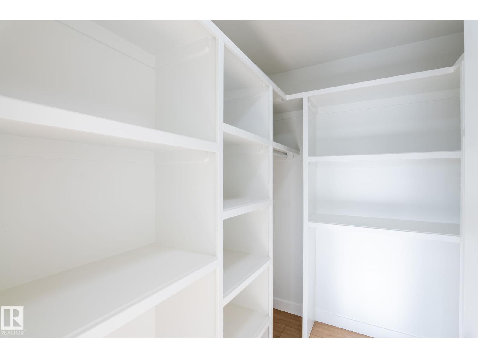 2005 154 AV NW, Edmonton