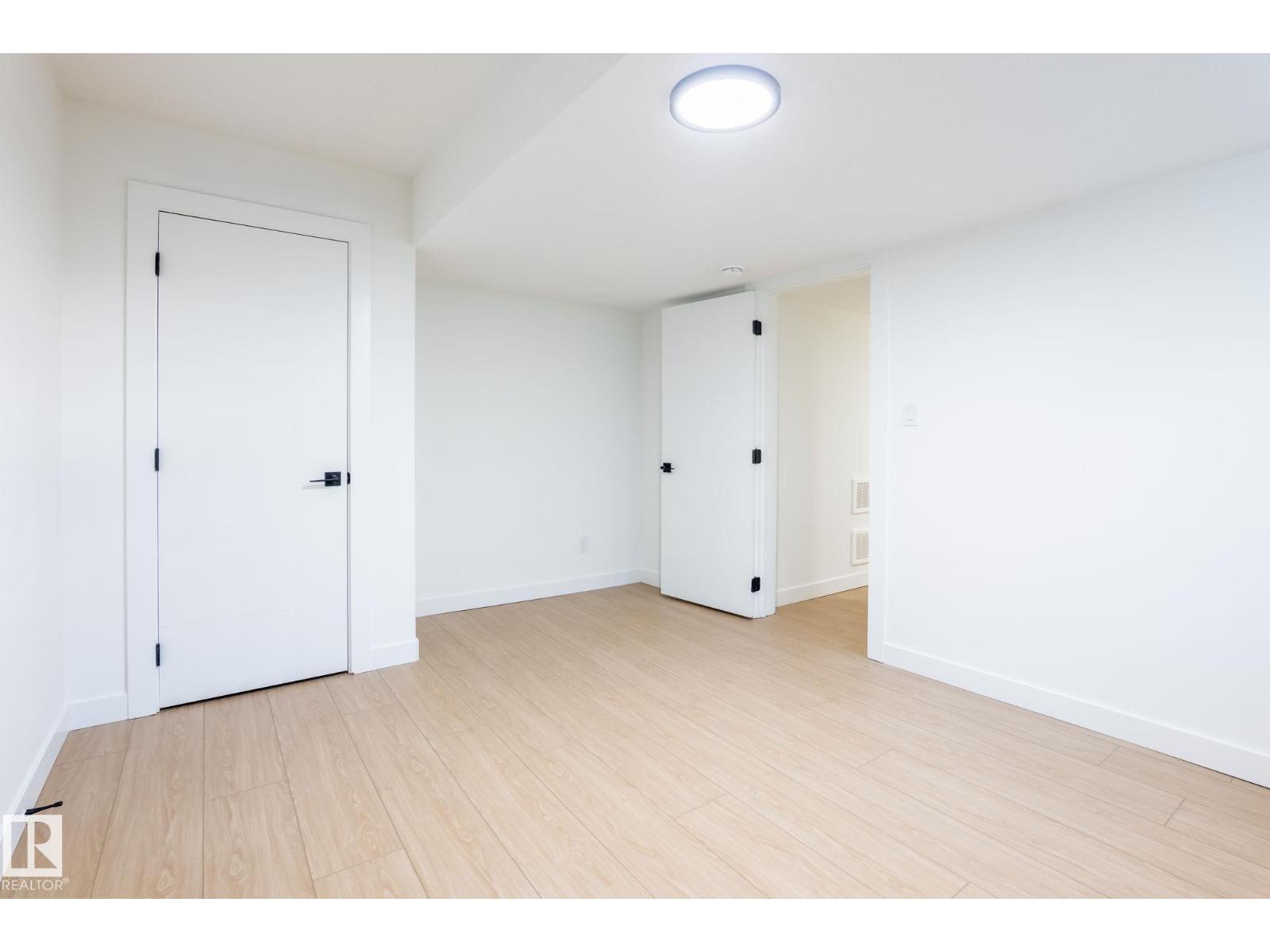 2005 154 AV NW, Edmonton