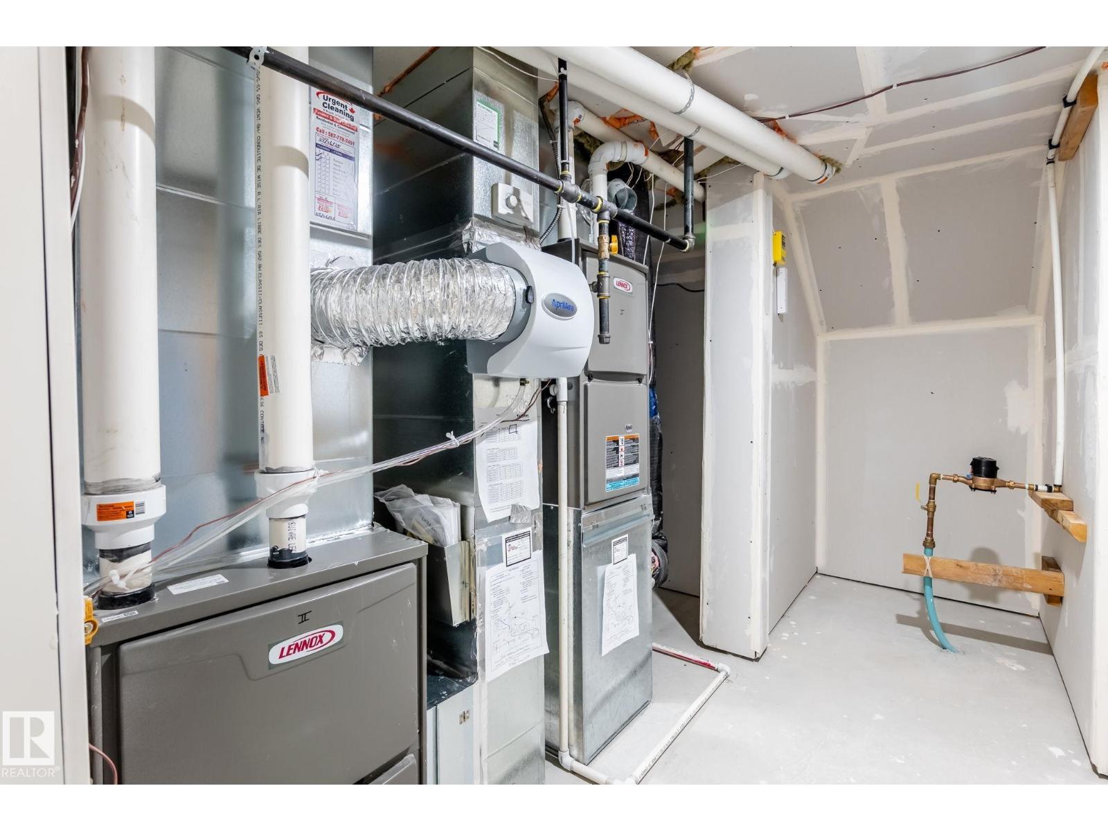 2005 154 AV NW, Edmonton