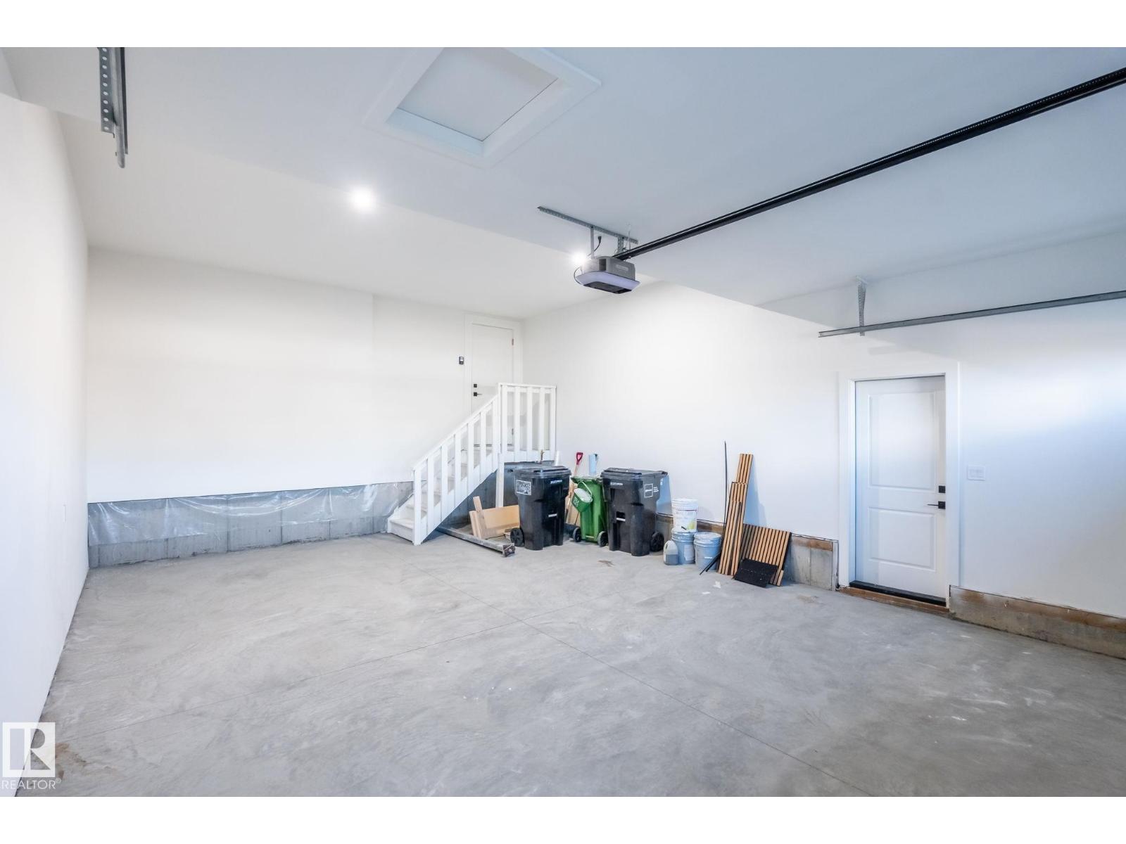 2005 154 AV NW, Edmonton