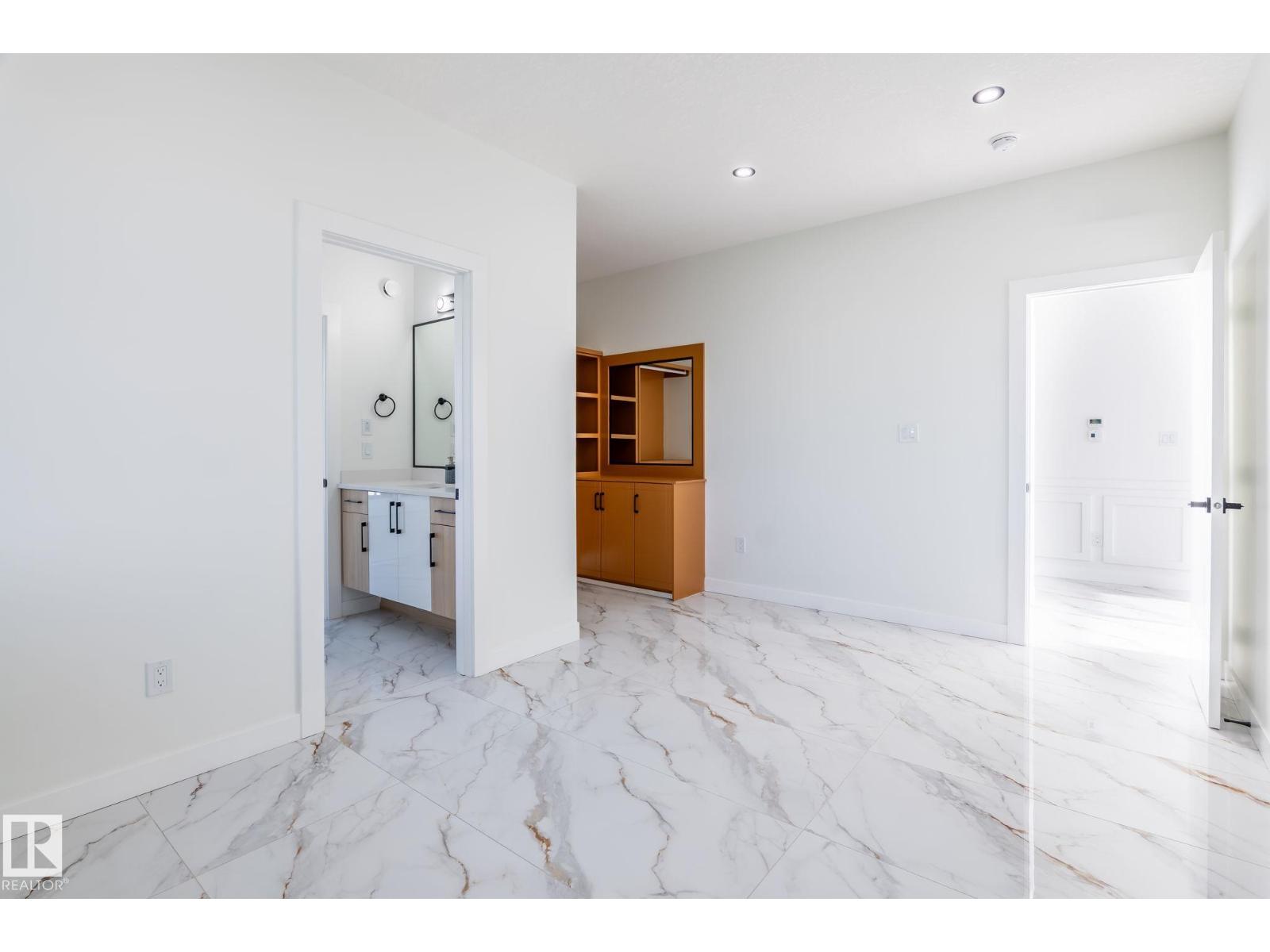 2005 154 AV NW, Edmonton