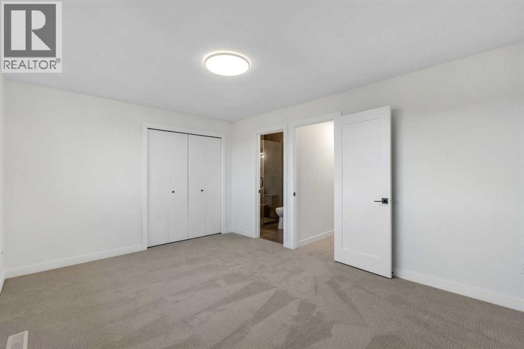 Single Family House 4 Level for Sale in   Glamis Drive SW Glamorgan Calgary 