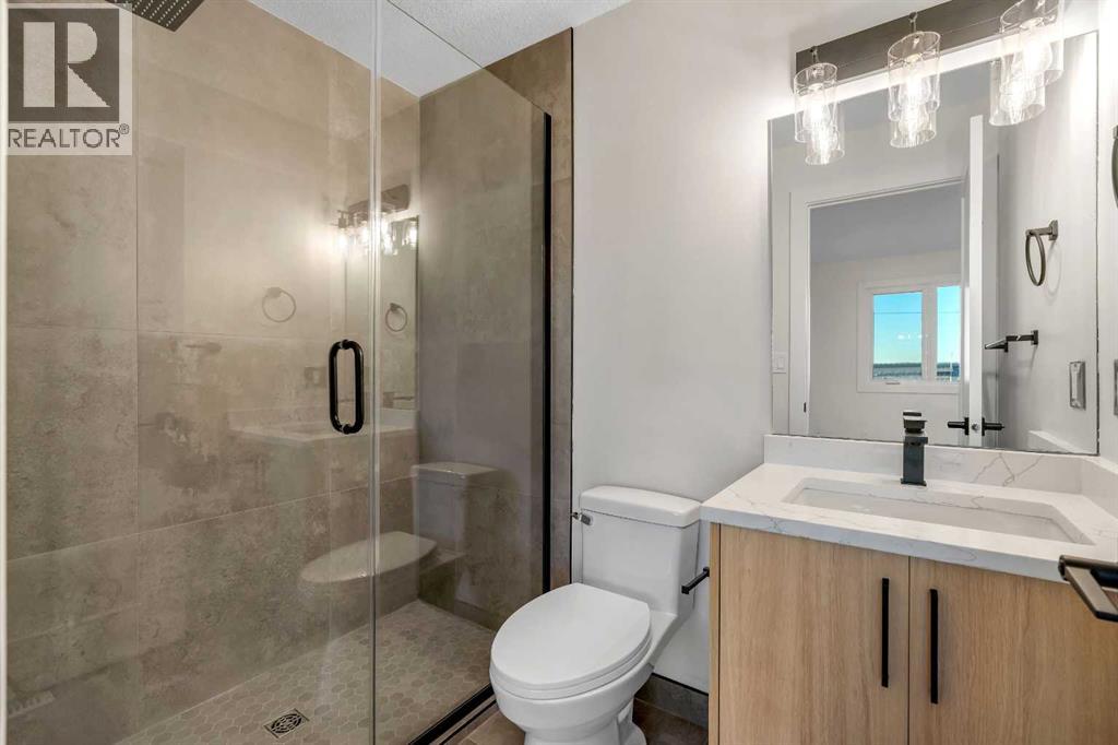 Single Family House 4 Level for Sale in   Glamis Drive SW Glamorgan Calgary 