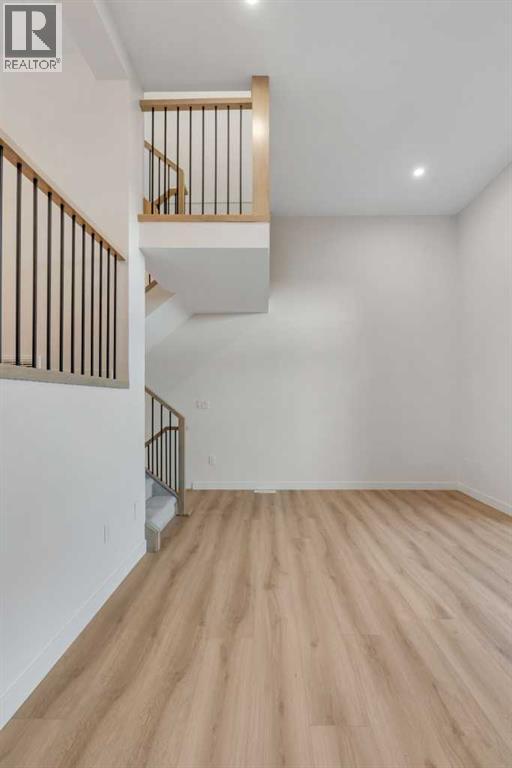 Single Family House 4 Level for Sale in   Glamis Drive SW Glamorgan Calgary 