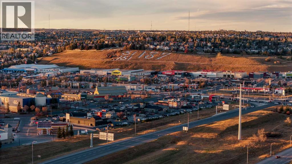 Single Family House 4 Level for Sale in   Glamis Drive SW Glamorgan Calgary 