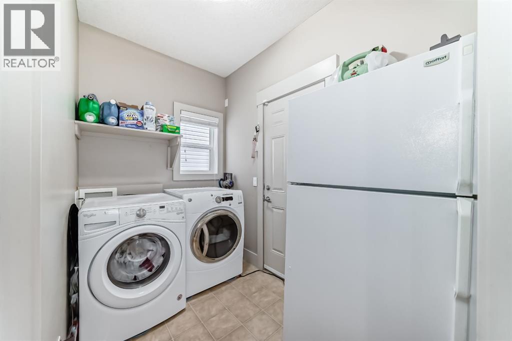 Single Family House for Sale in  St Moritz Terrace SW Springbank Hill Calgary 