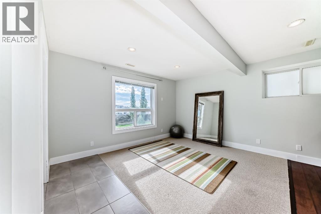 Single Family House for Sale in  St Moritz Terrace SW Springbank Hill Calgary 