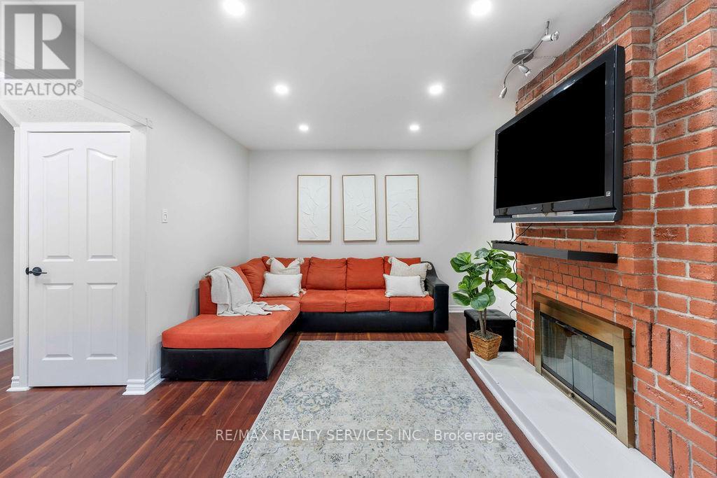 Single Family House for Sale in  NUTTALL STREET Brampton (Westgate) 