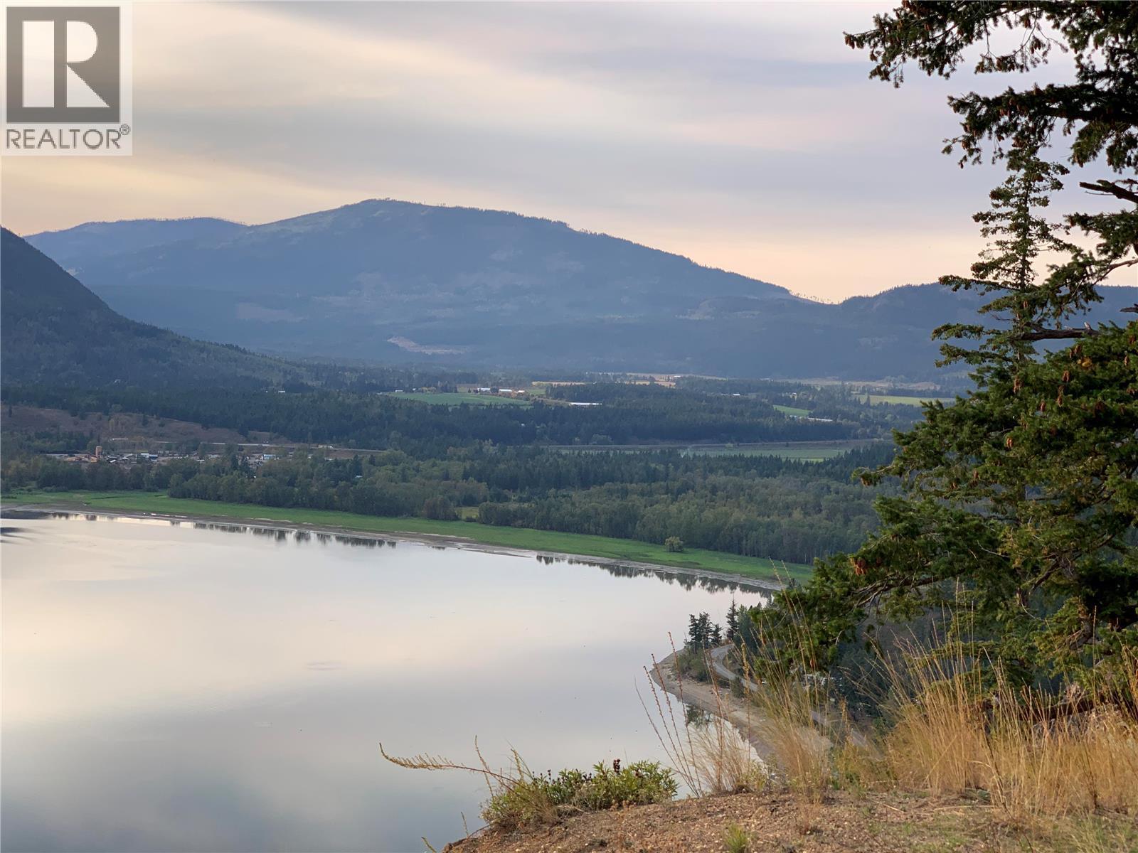 470 Sumac Road, Tappen