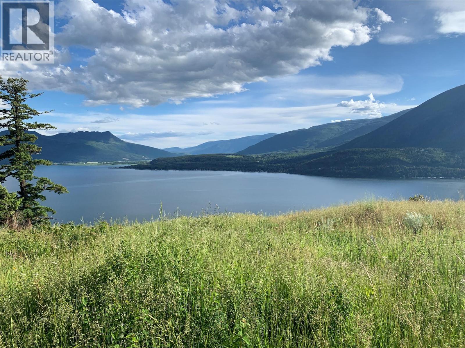 470 Sumac Road, Tappen