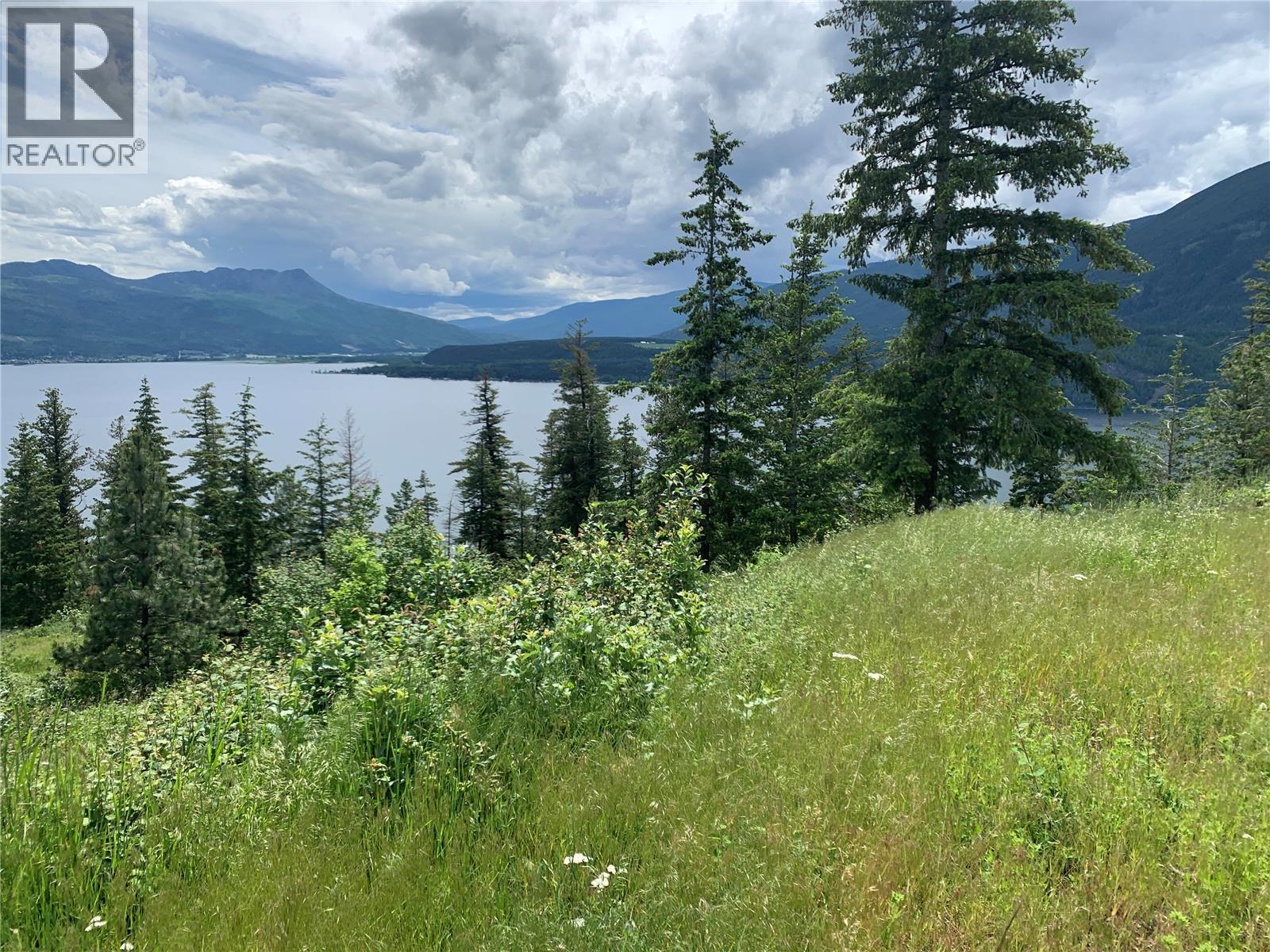 470 Sumac Road, Tappen