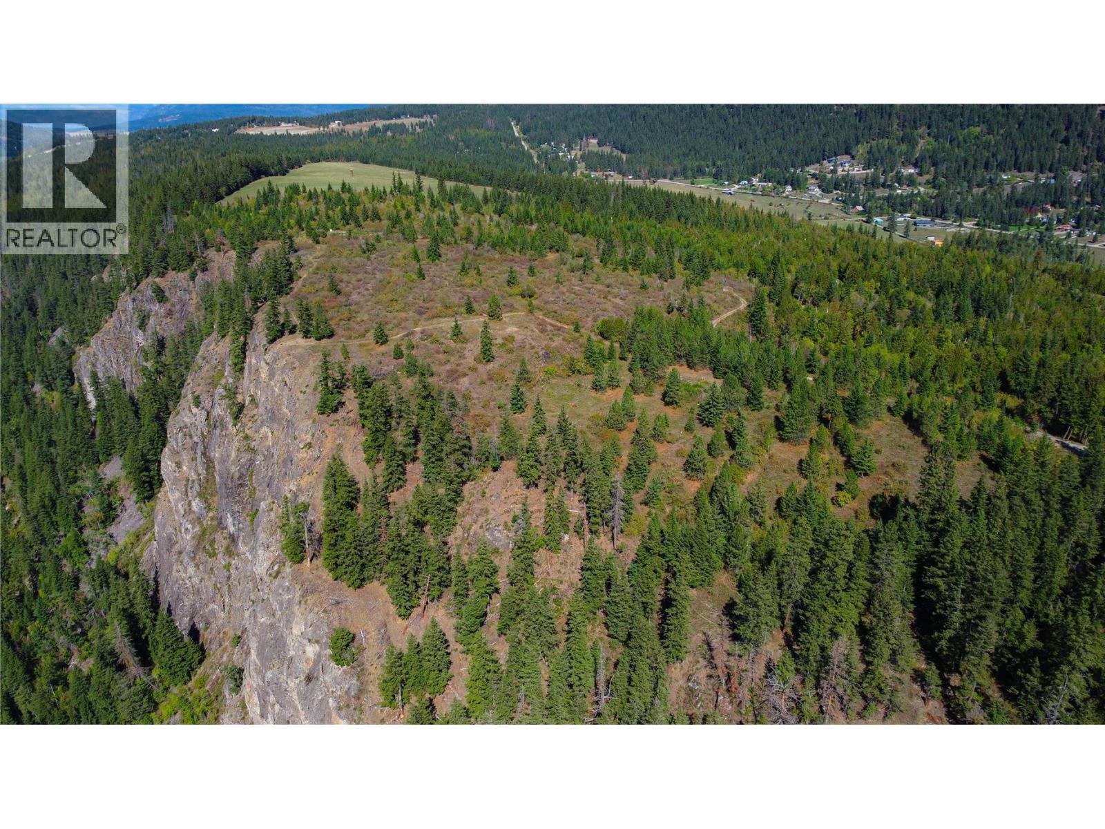 470 Sumac Road, Tappen