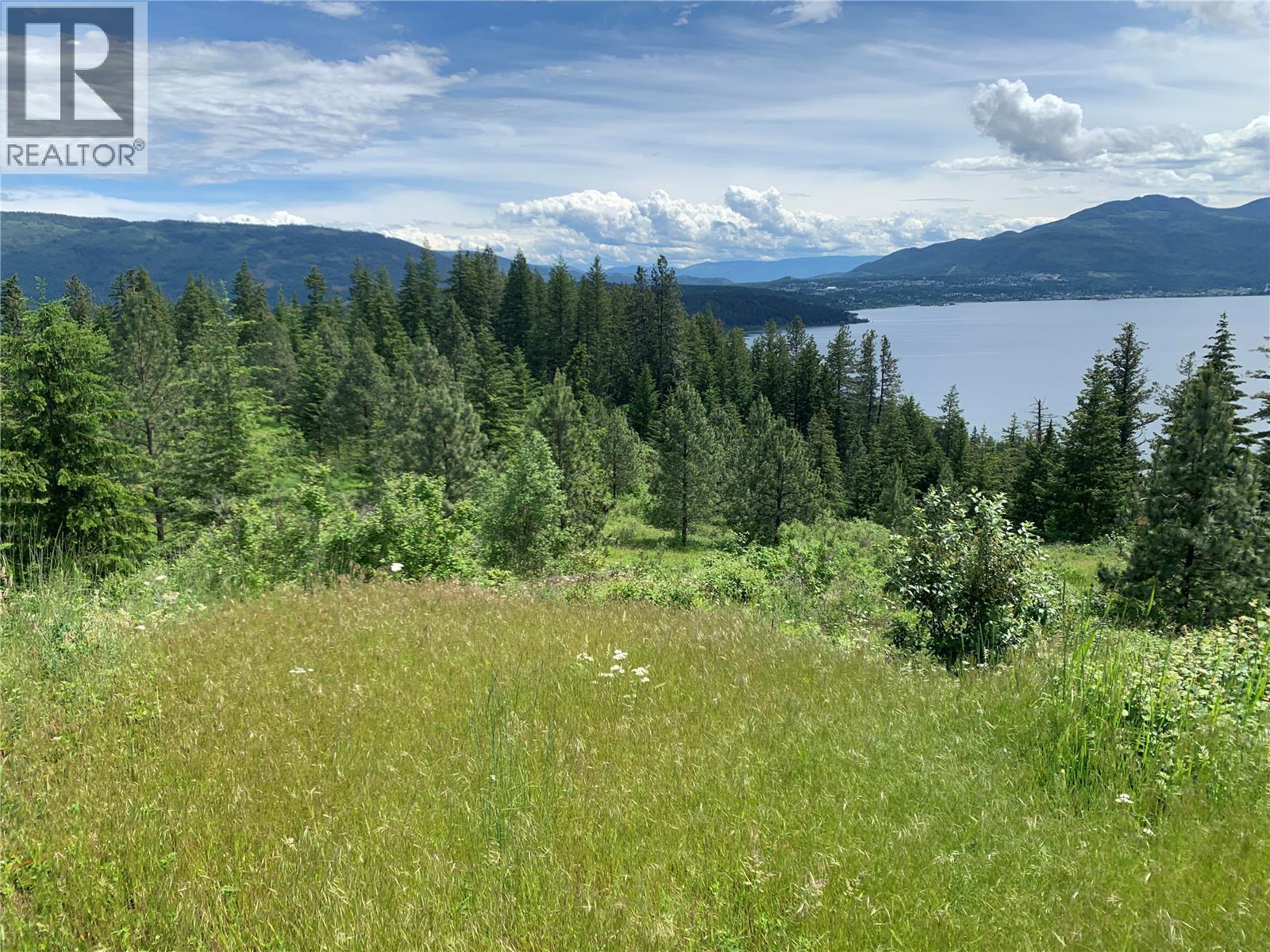 470 Sumac Road, Tappen