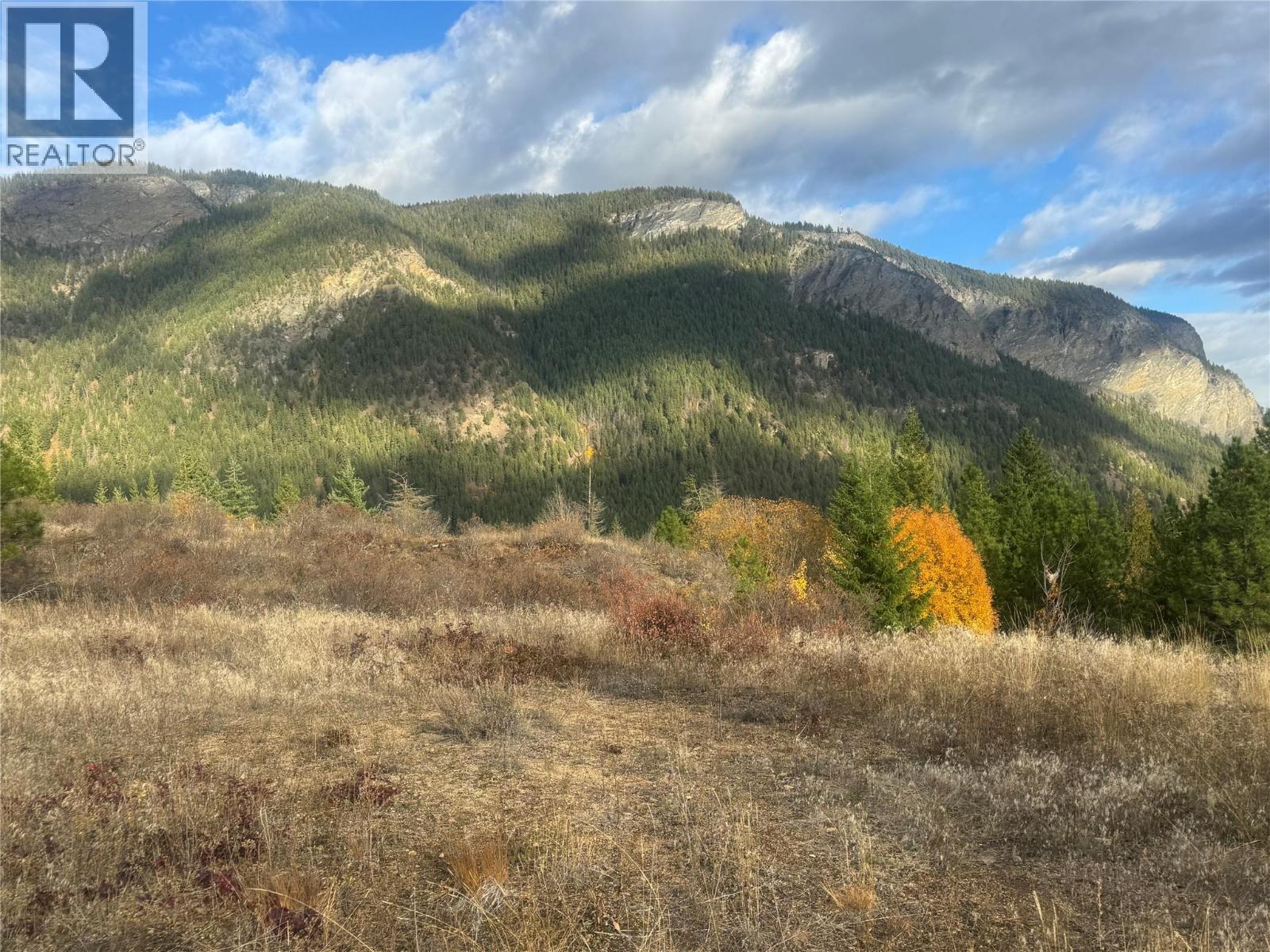 470 Sumac Road, Tappen