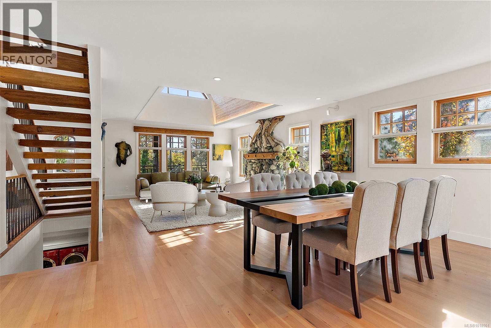 614 Monterey Avenue, Oak Bay