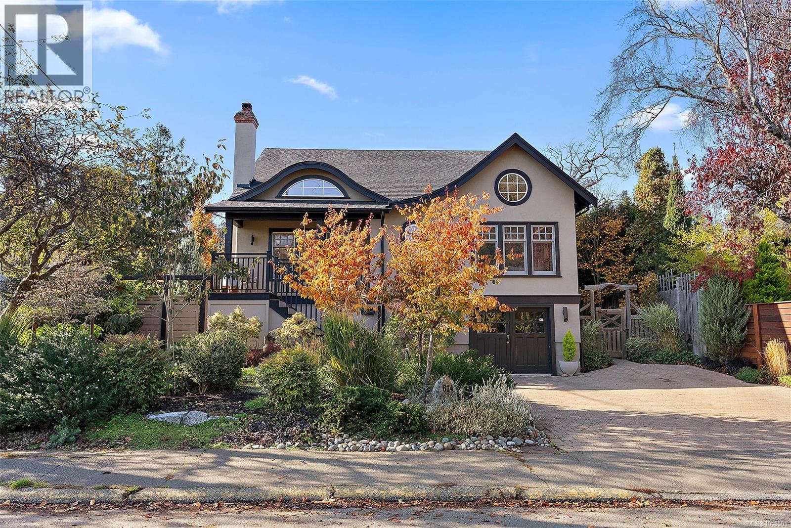 614 Monterey Avenue, Oak Bay