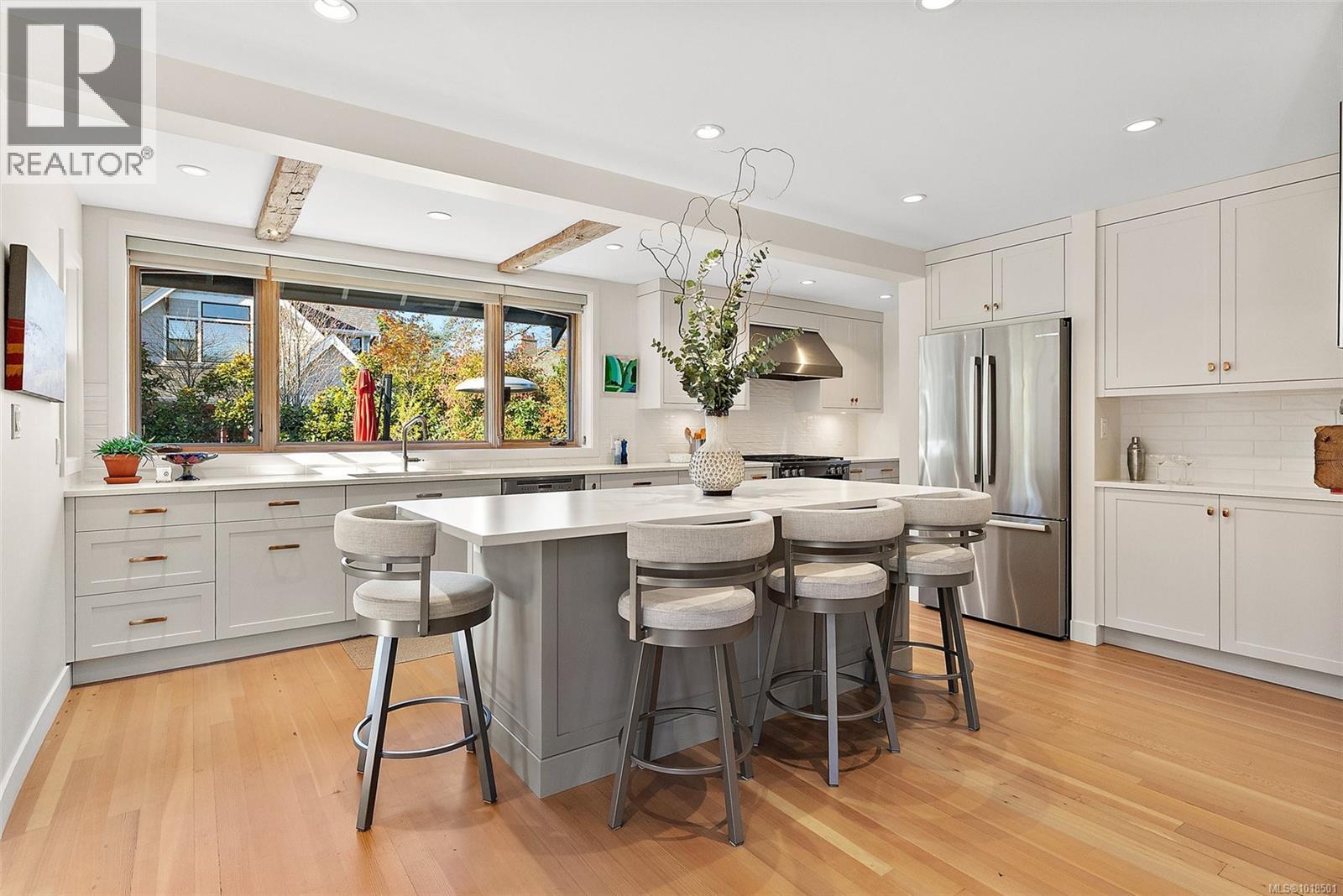 614 Monterey Avenue, Oak Bay