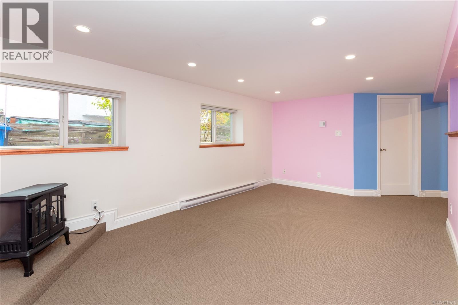 2051 Granite Street, Oak Bay