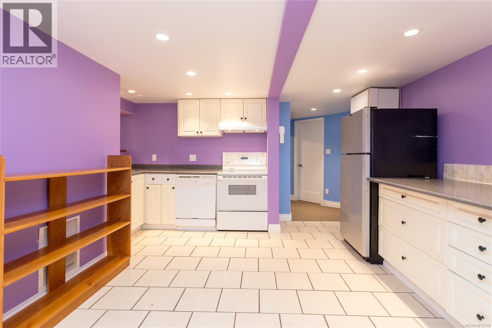 2051 Granite Street, Oak Bay