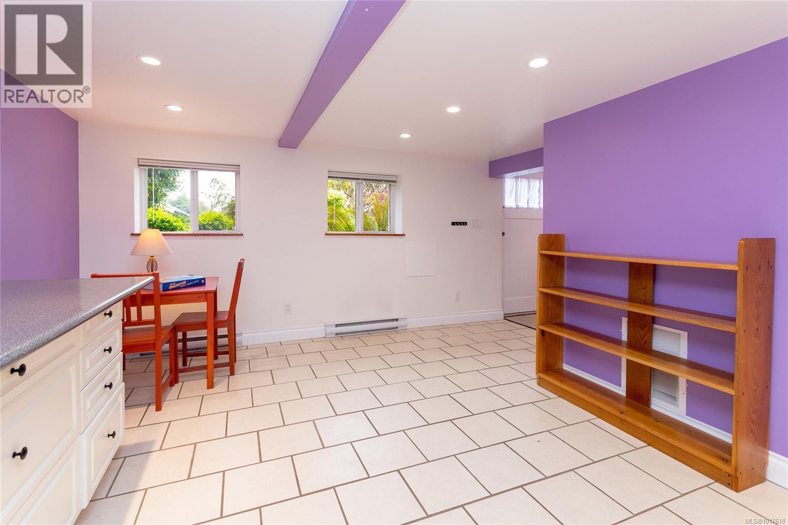 2051 Granite Street, Oak Bay