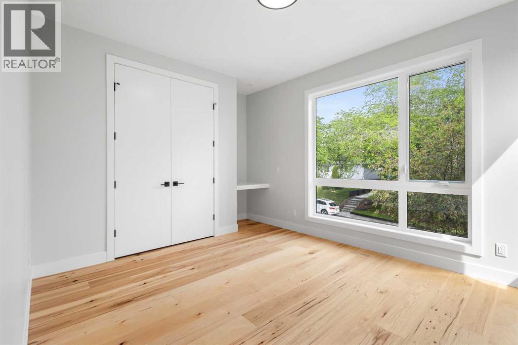 Single Family House for Sale in   Avenue NW Capitol Hill Calgary 