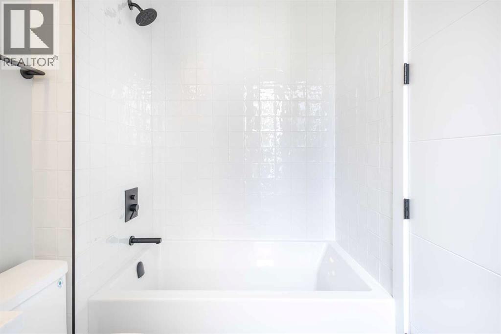 Single Family House for Sale in   Avenue NW Capitol Hill Calgary 