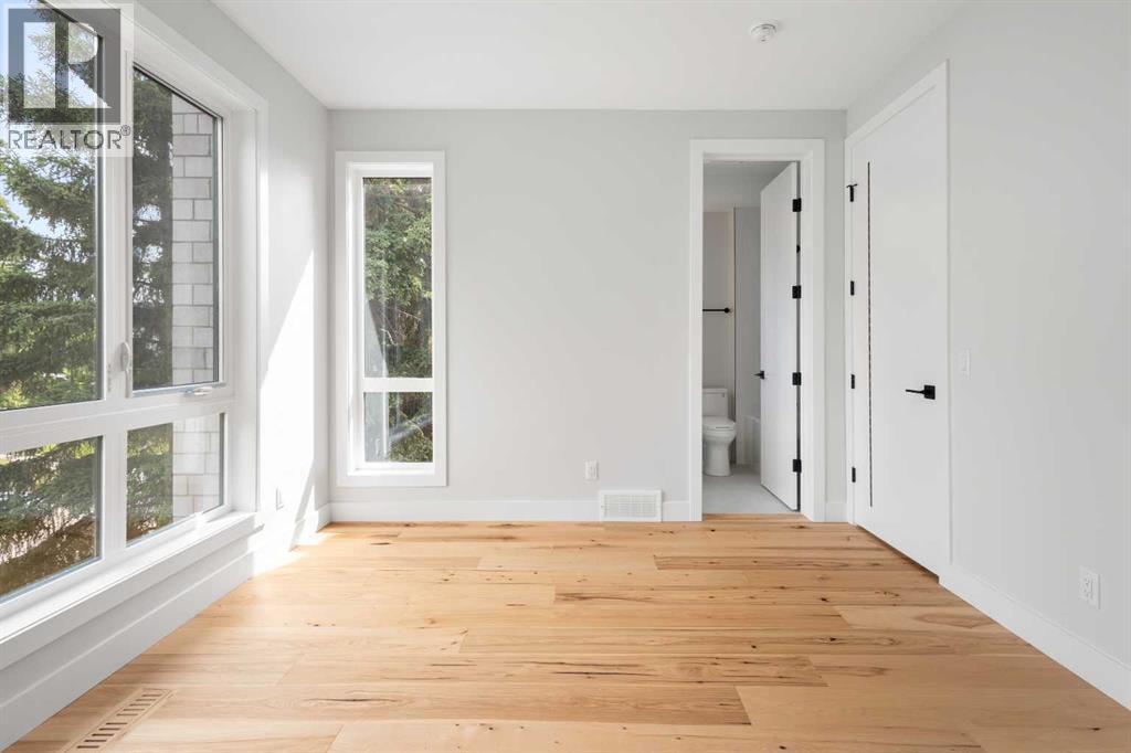 Single Family House for Sale in   Avenue NW Capitol Hill Calgary 