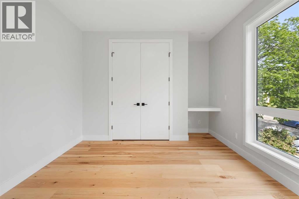 Single Family House for Sale in   Avenue NW Capitol Hill Calgary 