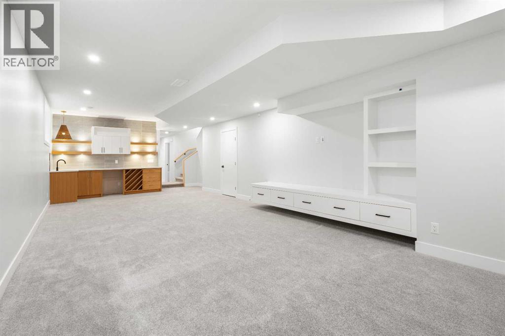 Single Family House for Sale in   Avenue NW Capitol Hill Calgary 