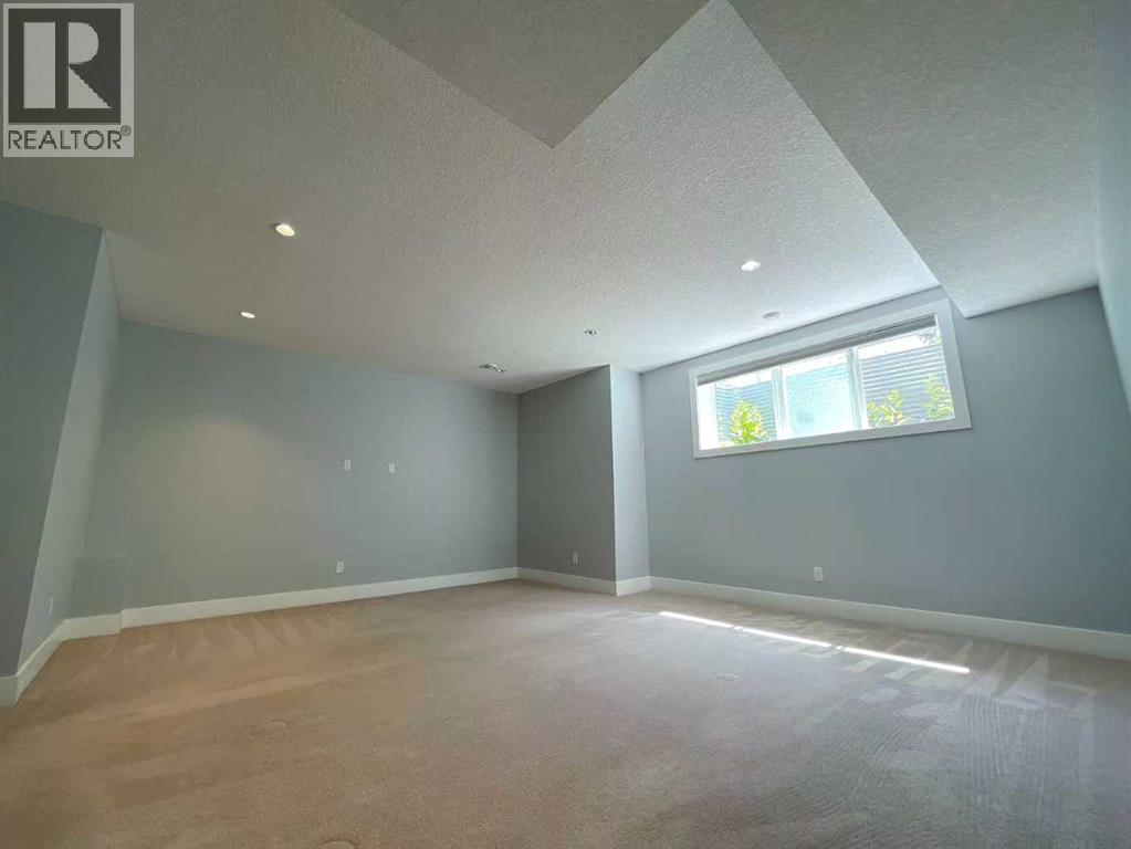 Single Family House for Sale in   Avenue NW Mount Pleasant Calgary 