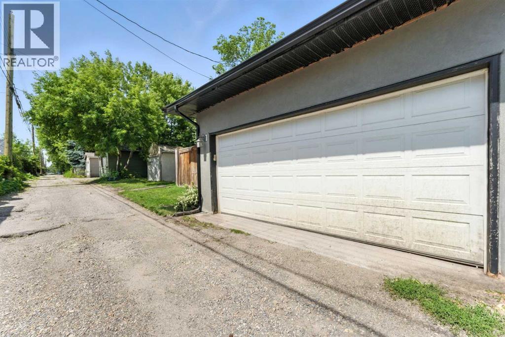 Single Family House for Sale in   Avenue NW Mount Pleasant Calgary 