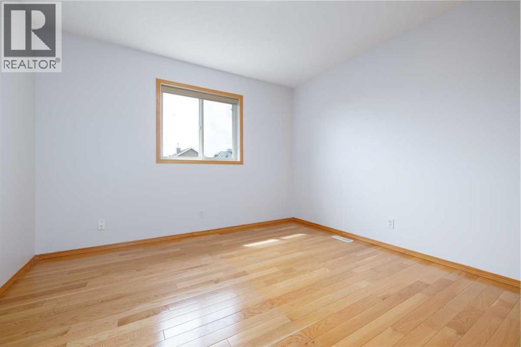 Single Family House for Sale in  Saddlehorn Drive NE Saddle Ridge Calgary 