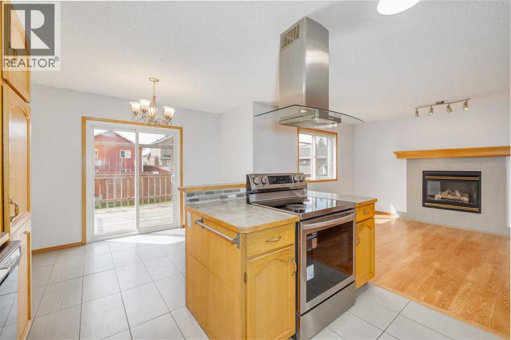 Single Family House for Sale in  Saddlehorn Drive NE Saddle Ridge Calgary 