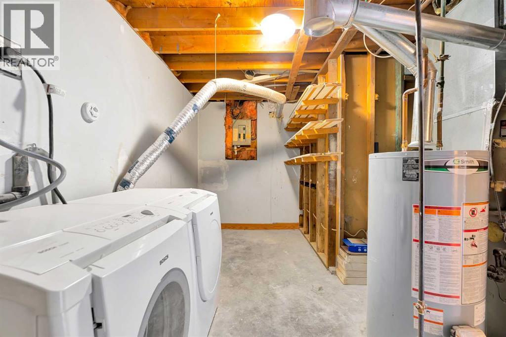 Single Family House Bi-level for Sale in  Pensville Close SE Penbrooke Meadows Calgary 