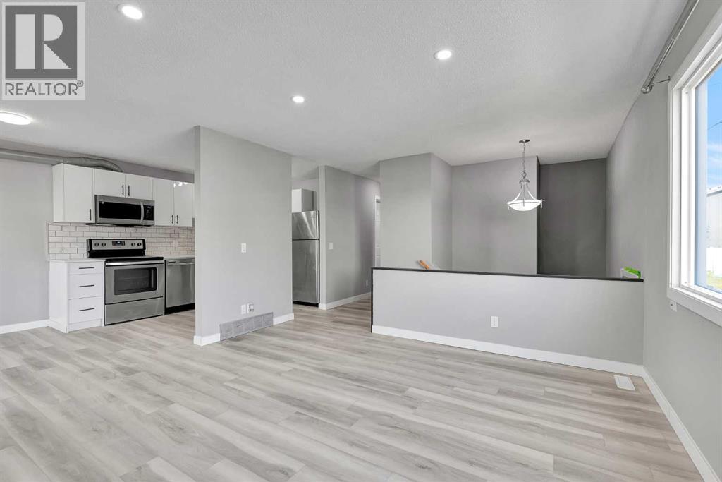 224 Pensville Close SE, Calgary, Alberta