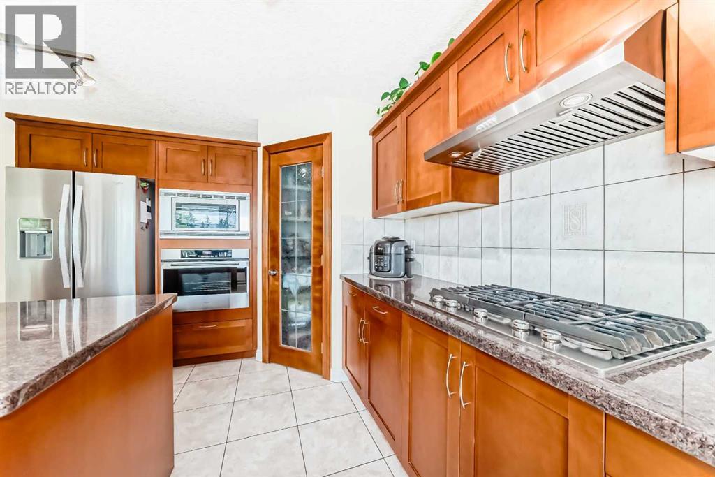 Single Family House for Sale in  Scenic View Close NW Scenic Acres Calgary 