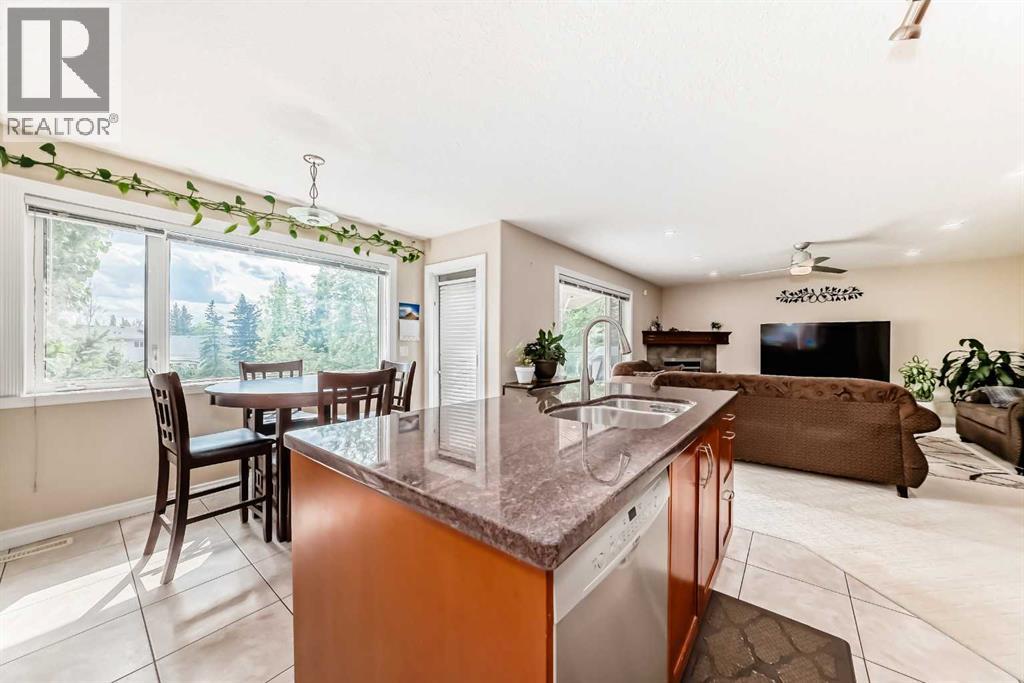 Single Family House for Sale in  Scenic View Close NW Scenic Acres Calgary 