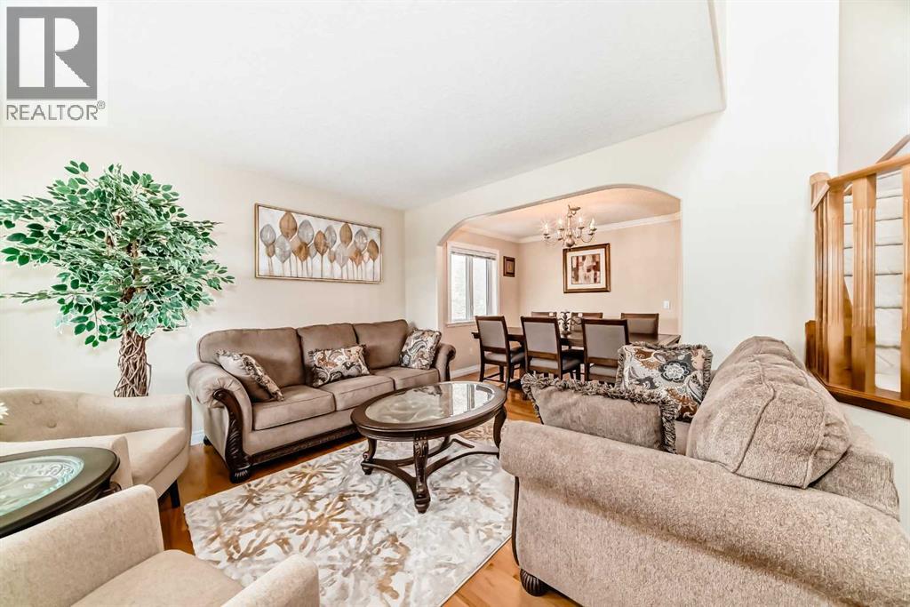 Single Family House for Sale in  Scenic View Close NW Scenic Acres Calgary 