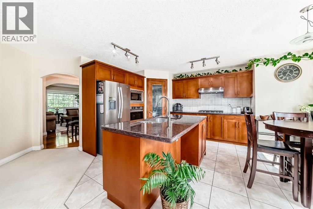 Single Family House for Sale in  Scenic View Close NW Scenic Acres Calgary 