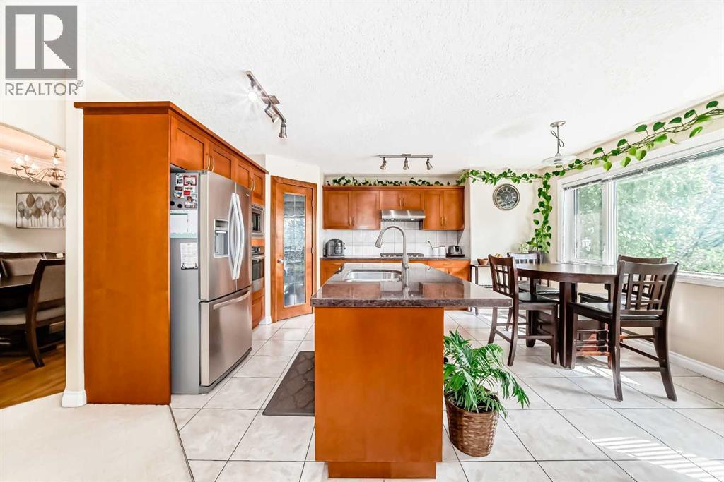 Single Family House for Sale in  Scenic View Close NW Scenic Acres Calgary 