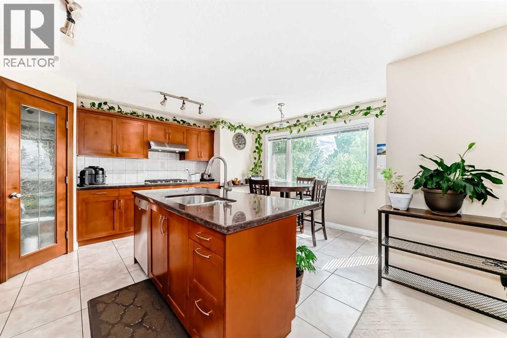 Single Family House for Sale in  Scenic View Close NW Scenic Acres Calgary 