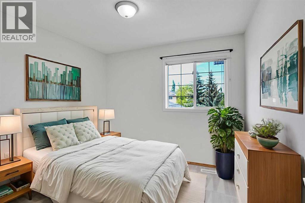 Single Family House for Sale in  Edgevalley Close NW Edgemont Calgary 