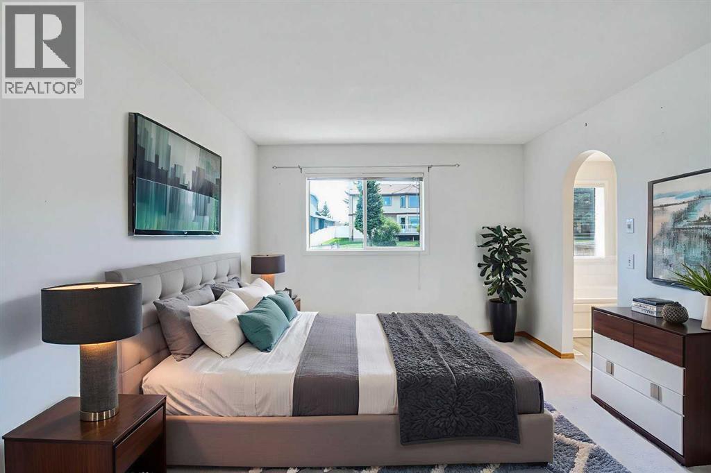 Single Family House for Sale in  Edgevalley Close NW Edgemont Calgary 