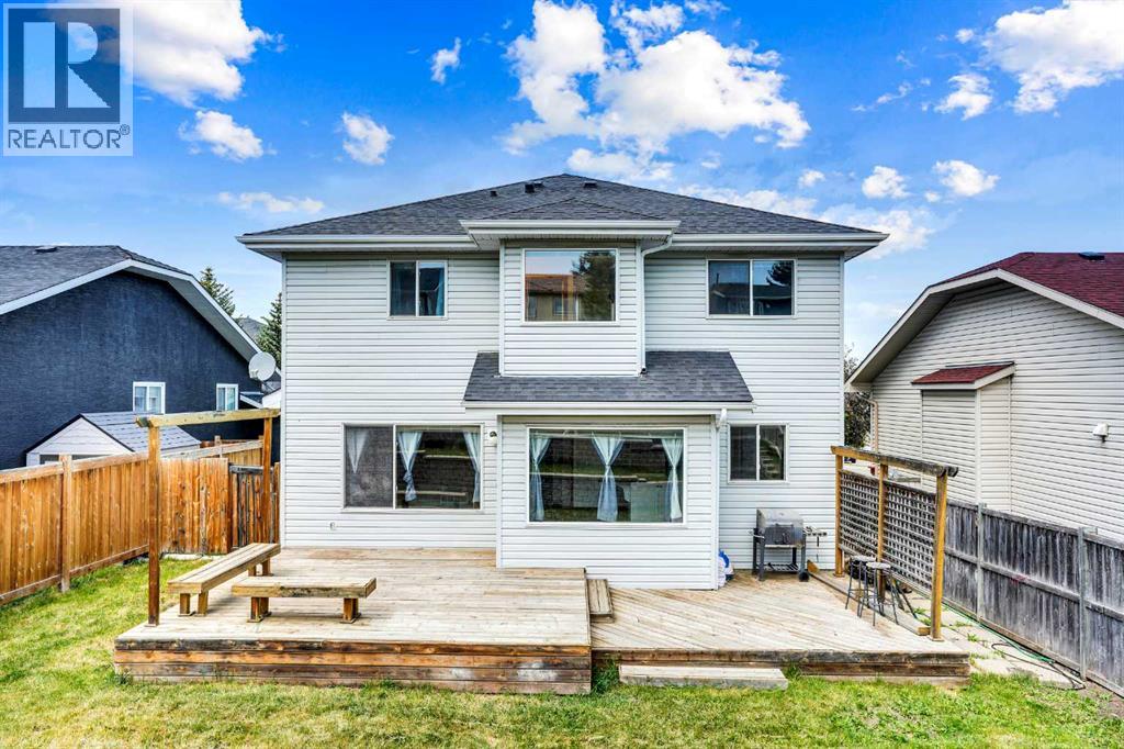 Single Family House for Sale in  Edgevalley Close NW Edgemont Calgary 