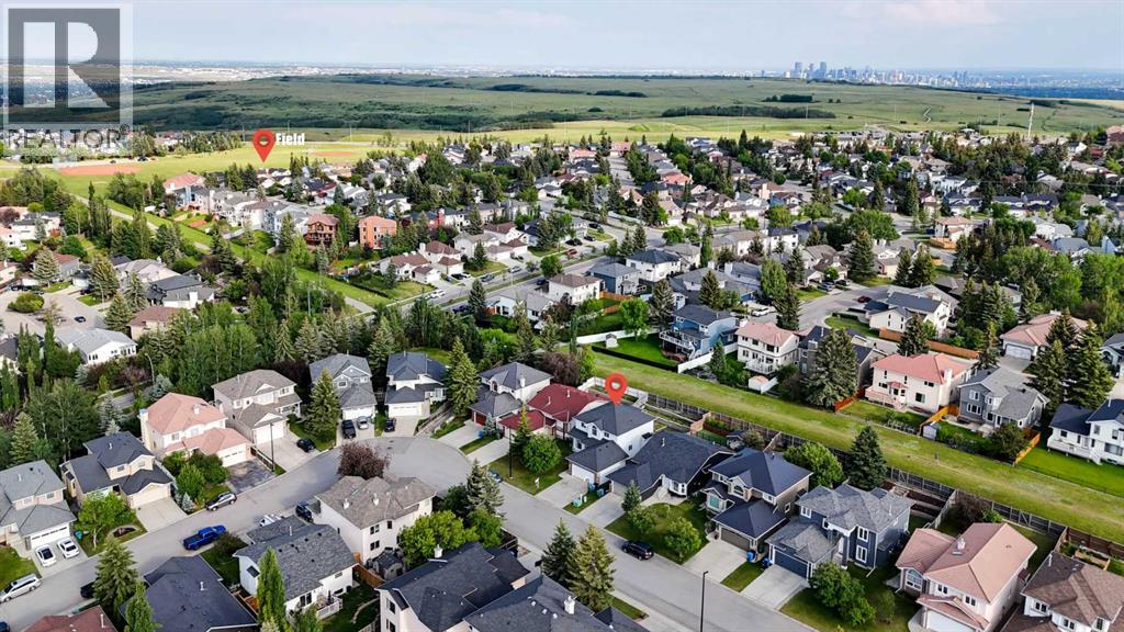 Single Family House for Sale in  Edgevalley Close NW Edgemont Calgary 