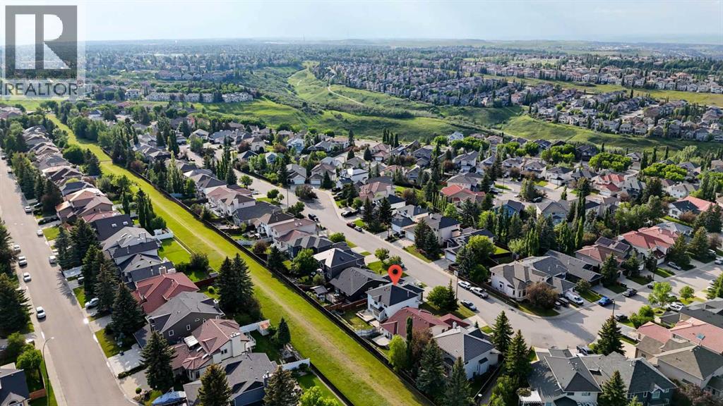 Single Family House for Sale in  Edgevalley Close NW Edgemont Calgary 