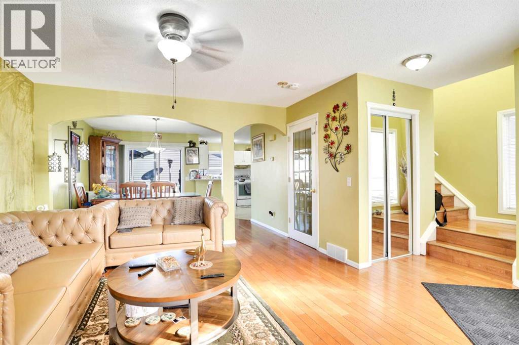 Single Family House for Sale in  Taralea Gardens NE Taradale Calgary 